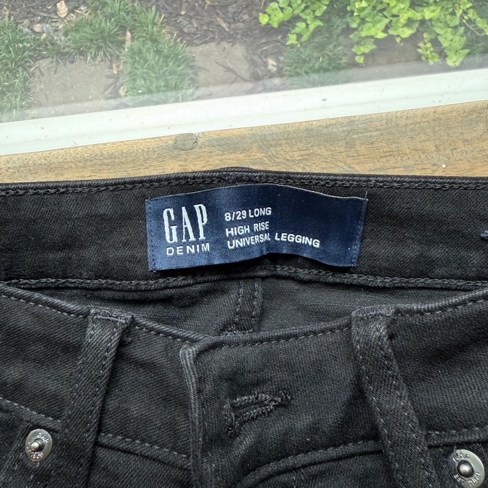 GAP Women’s High Rise Universal Legging Jeans- Black, size 8/29 Long